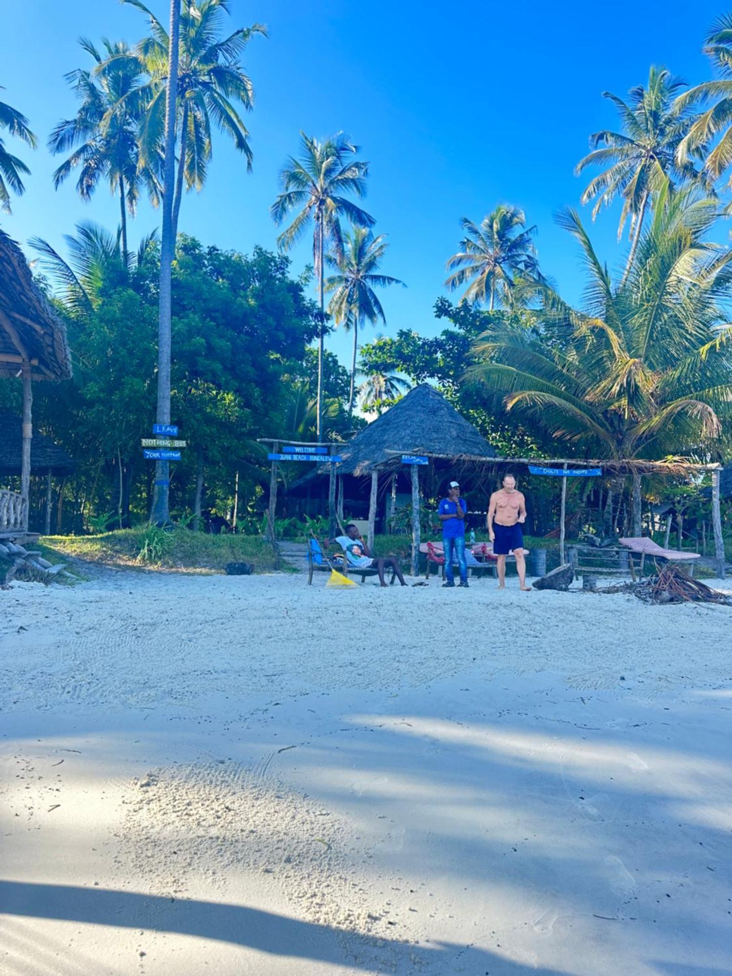 Juani Beach Bungalows Kilindoni Exterior foto